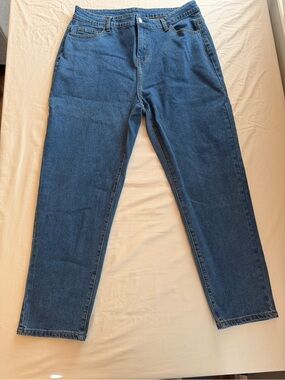 Classic Women’s Blue Denim Jeans